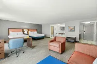 Hampton Inn & Suites Peru - Parkering