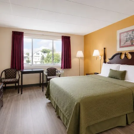 Travelodge by Wyndham Chambersburg