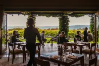 Spicers Peak Lodge - breakfast
