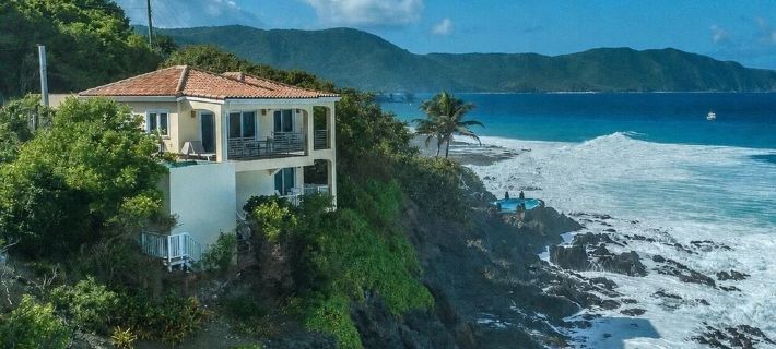 Enjoy Amazing Sea Views, Private Pool & Caribbean Breezes from This 2 Bd Villa! Hotels in Northcentral