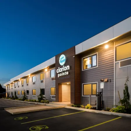 Clarion Pointe Kent - Seattle South Hotels in Kent