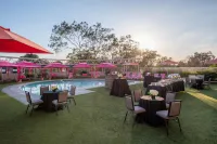 Hilton Long Beach Hotel - Beach
