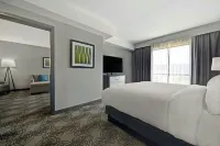 Four Points by Sheraton Birmingham Homewood - parking
