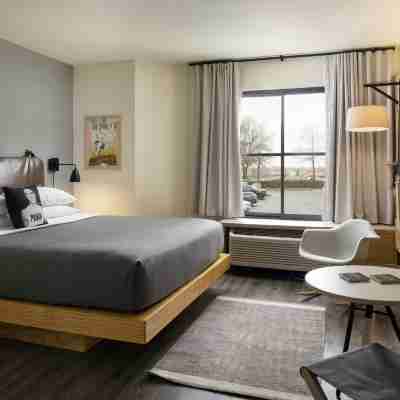 MOXY Memphis Downtown Rooms