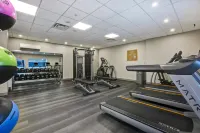 Four Points by Sheraton Toronto Mississauga - โรงแรมราคาถูก