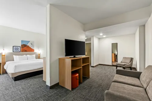 Spark by Hilton Bardstown, KY - Pools