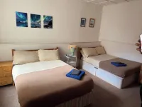 Mirage Hotel - 2つ星