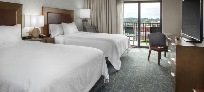 Embassy Suites by Hilton Grand Rapids Downtown Hotele w: Kent County