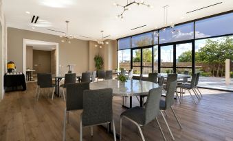 Home2 Suites by Hilton Anaheim Resort
