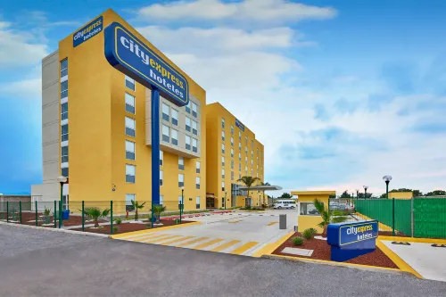 City Express by Marriott Celaya Galerias - Gym