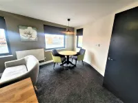 Friary House Serviced Apartments by Roomsbooked - 24Hr Reception - Apartments