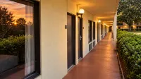 Quality Inn - parking