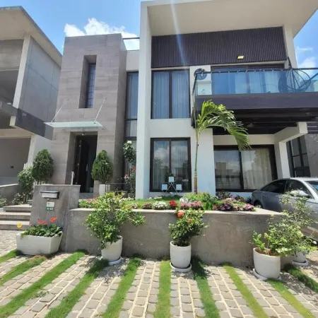 Ivory Game Palacio Luxury 4BHK Villa