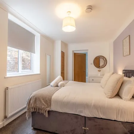 Spacious Apartment with Private Garden By Tempstay