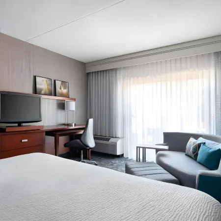 Sonesta Select Phoenix Camelback Hotels in Phoenix