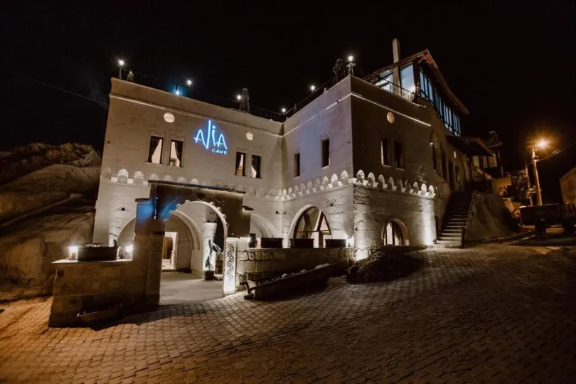 Kismet Cave Mansion