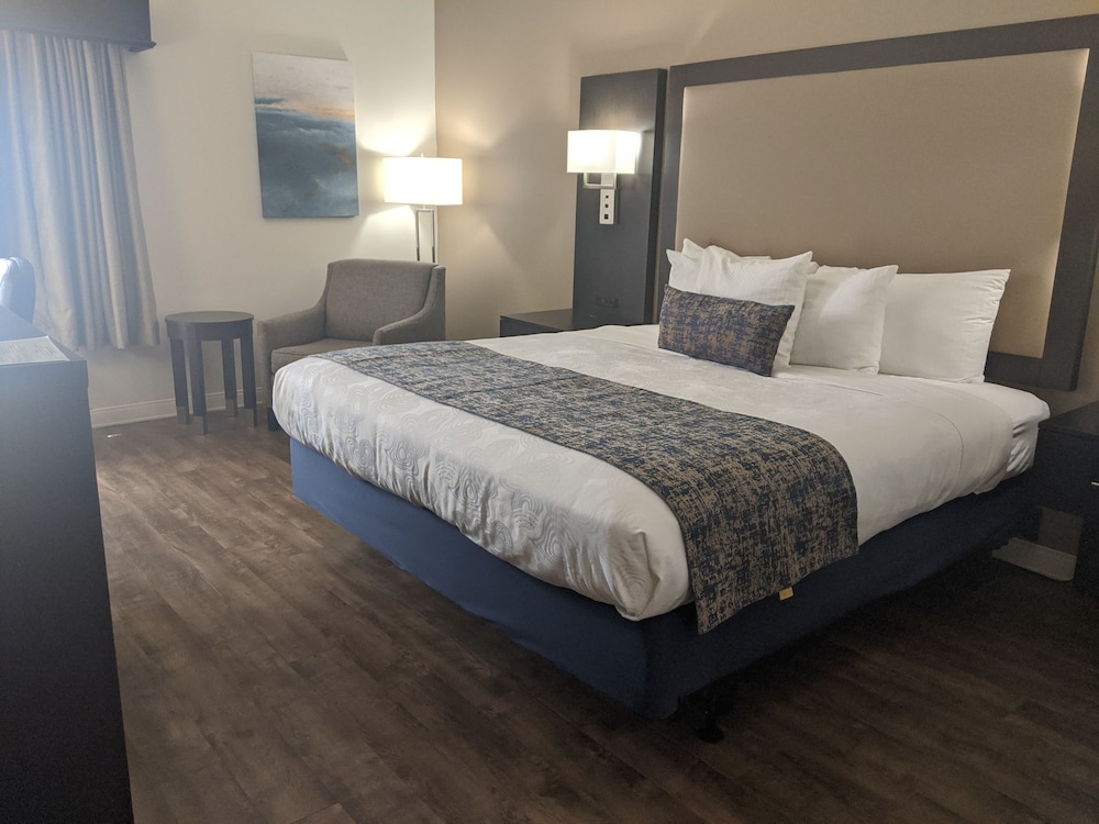 Best Western Plus Madison Inn