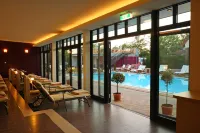 Hotel Zum Stein Wellness & Genuss Resort - Kolam Renang