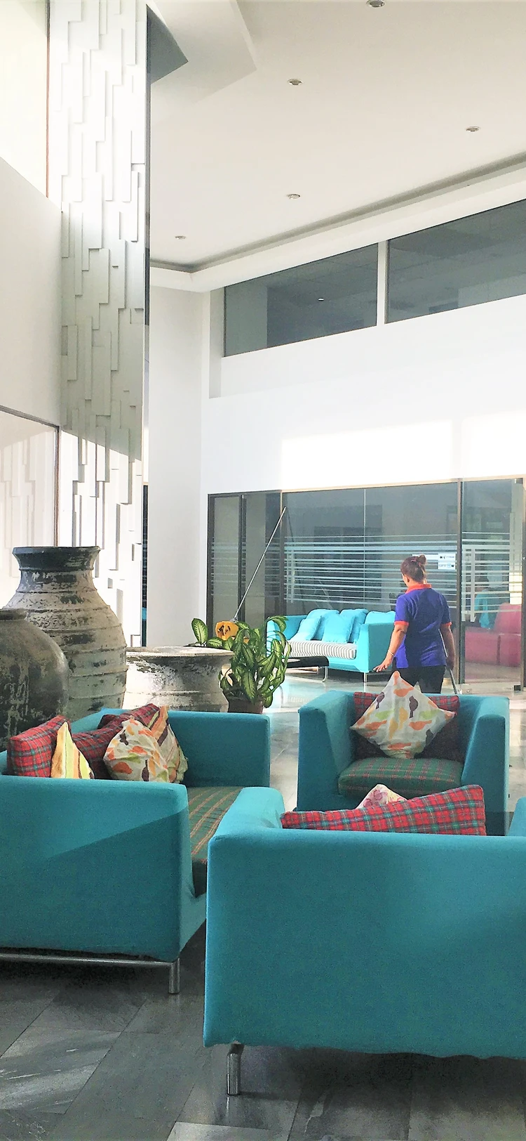 รูปภาพของSwimming Pool View Spacious Studio 5 Min to Beach