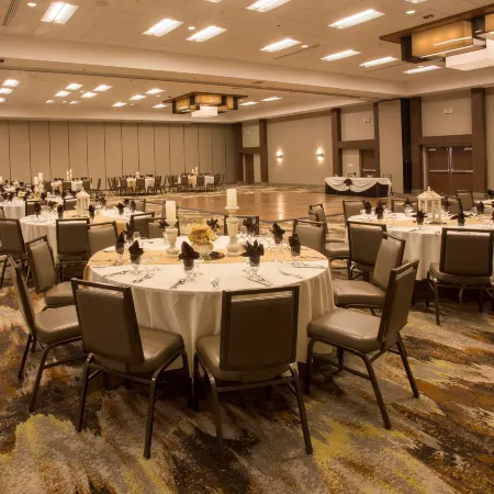 DoubleTree by Hilton Fresno Convention Center