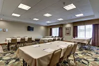 Holiday Inn Express & Suites Peru - Lasalle Area