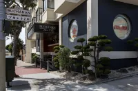 Kimpton Hotel Enso Các khách sạn gần College of Science and Engineering