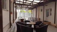 Taxi Hostel Hotels in Otopeni