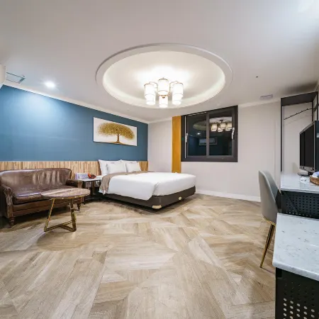 Jamsil (Garak) California Hotel Отели рядом с достопримечательностью «Станция метро Gaerong»