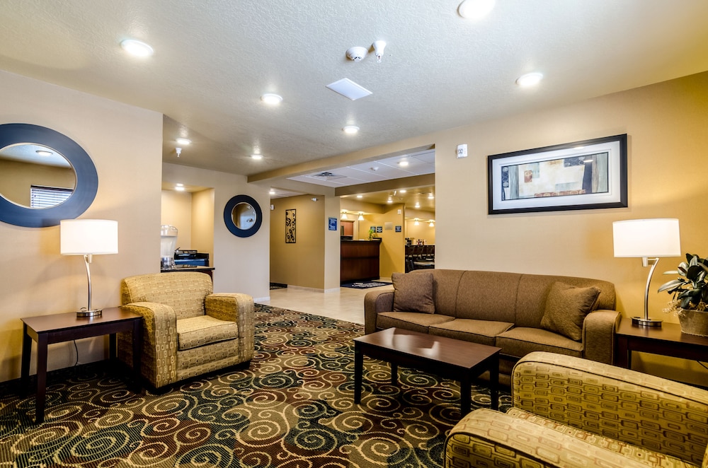 Cobblestone Inn & Suites - Cambridge