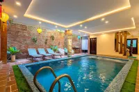 Golden River Hotel