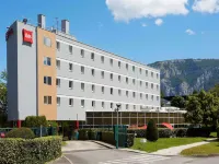 Hôtel ibis Archamps Porte de Genève Hôtels à proximité de : UCPA Vitam