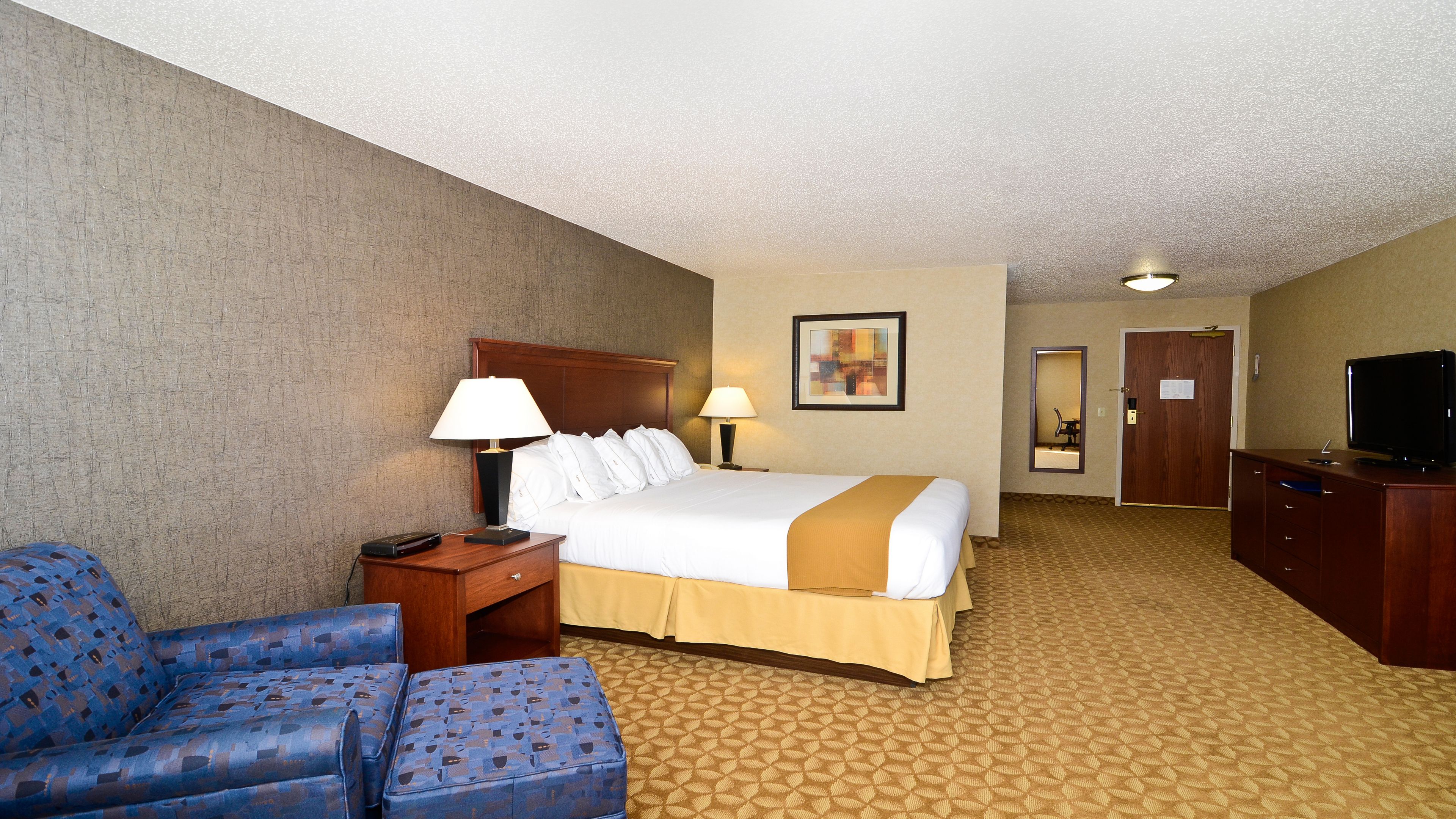 Holiday Inn Express Hotel & Suites Fort Atkinson, an Ihg Hotel