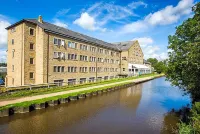 Skipton Hotel - Formerly Known As Hotel Rendezvous-Skipton Hotels in Stirton with Thorlby