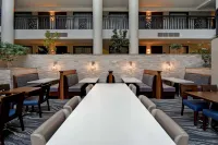 Embassy Suites by Hilton Syracuse - breakfast