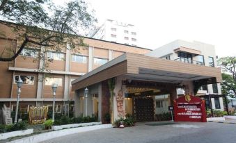 New Woodlands Hotel