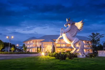 White House Hotel di Tak