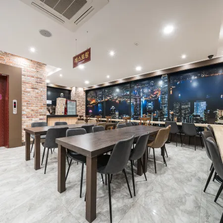 Busan Songjeong Hotel Plaire Отели рядом с достопримечательностью «Пристань Мипо»