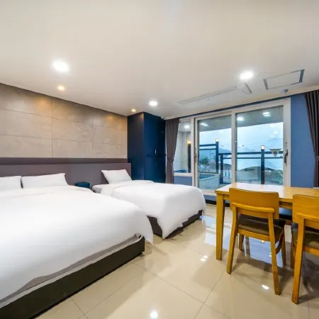 Yeosu Samhak 1947 Pool Villa (Romantic Pocha)
