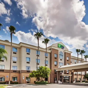 Holiday Inn Express & Suites PHARR by IHG