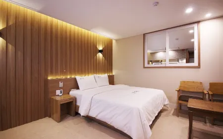 Yeongju Sanchaek Self Check-in Motel Отели рядом с достопримечательностью «Сосу-совон»