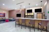 La Quinta Inn & Suites by Wyndham Manassas VA-Dulles Airport - bar