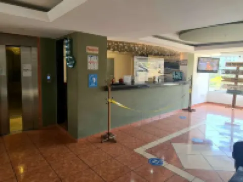 โรงแรมบอร์ดาควเอร์นาวากา โรงแรมในเกวร์นาวากา