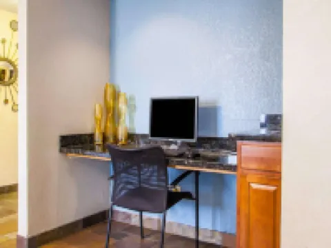 Quality Inn & Suites Ankeny-Des Moines Hotels in Ankeny