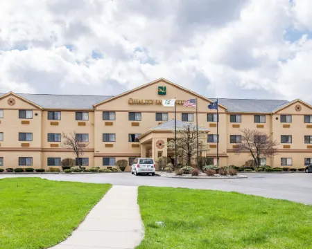 Quality Inn & Suites South Bend Airport Hotels in St. Joseph County