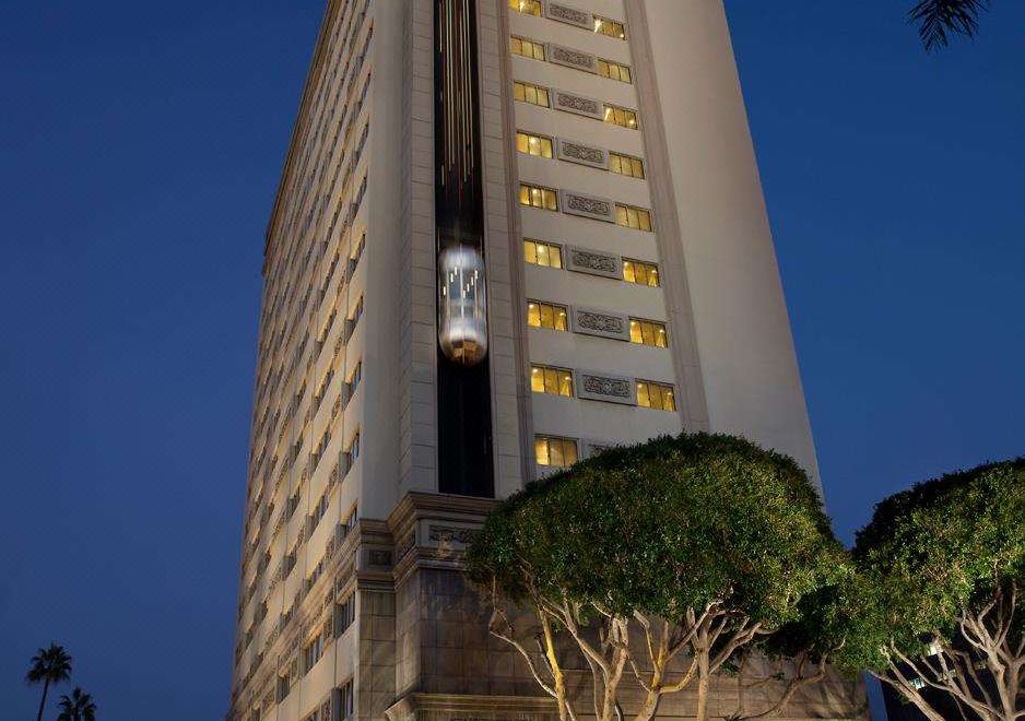 Huntley Santa Monica Beach Over view