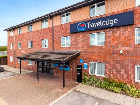 Travelodge Hotel - Bury Отели в г. Рамсботтом