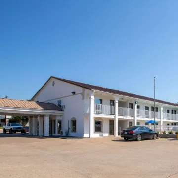 Studio 6 Bryan, TX - University Area