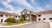 Days Inn by Wyndham Cadillac Hotels in Cadillac