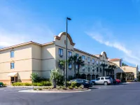 أتويل سويتس باناما سيتي بيتش سوث إيست باي آيتش جي Hotels near شيل آيلاند