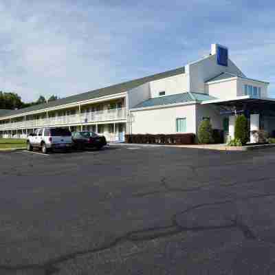 Motel 6 Tewksbury, MA - Boston Hotel Exterior